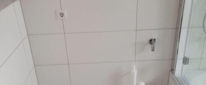 Schöne 4 Zimmer DG-Whg mit großem Balkon - Photo 1