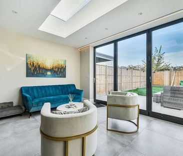 Slough, Berkshire, SL1 - Photo 2