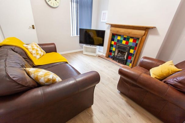 3 bedroom terraced house to rent - Photo 1