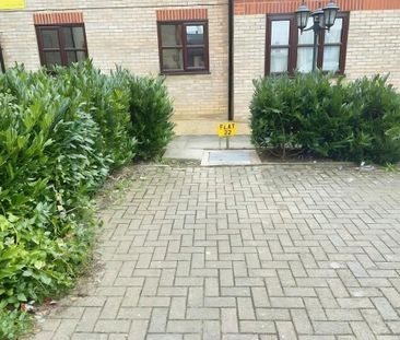 2 bedroom penthouse to rent - Photo 3