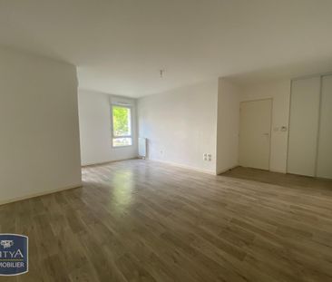 Location Appartement 3 pièces 64m² LES PONTS DE CE 49130 - Photo 2