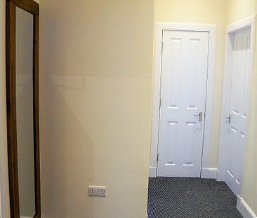 Stunning one double bedroom flat to let in Edinburgh - Photo 3