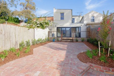 27 Moor Street, Fitzroy VIC 3065 - Photo 2