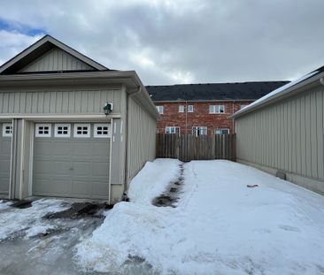 For Lease - 936 Castlemore Avenue, Markham, Ontario - Photo 1