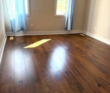 For Lease - 1063 Warby Trail, Newmarket, Ontario - Photo 2