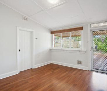 103 Barker Road, - Photo 6