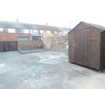 2 bed terraced house to rent in NE63 - Photo 3