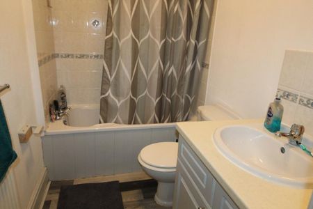 2 bedroom terraced house to rent - Photo 5