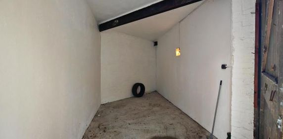 Garage to rent - Photo 2