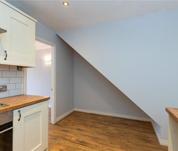 2 bedroom end of terrace house to rent - Photo 1