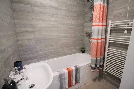 1 bedroom in a house share to rent - Photo 5