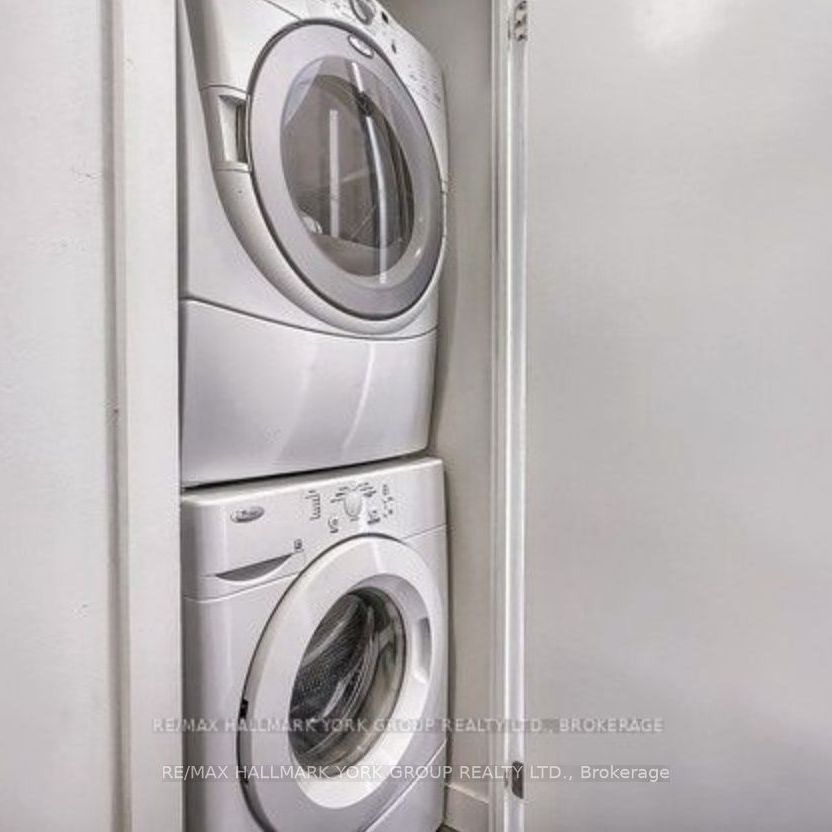 8 Gladstone Lofts - Photo 1