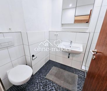 Voll möblierte Wohnung mit Einbauküche u. Balkon - Foto 4