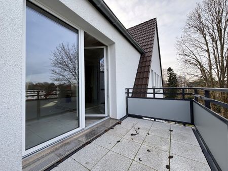 Frisch ausgebaute Dachgeschosswohnung in ruhiger, naturnaher Lage – Erstbezug! - Photo 3