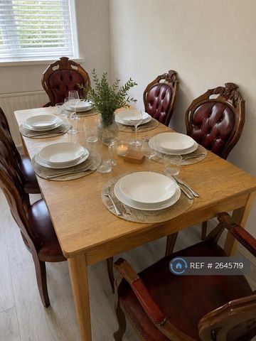 3 bedroom semi-detached house to rent - Photo 3