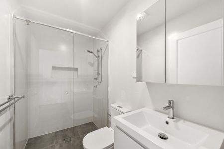 MODERN LIVING - Photo 5