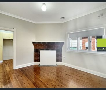 Walk To Town - Photo 3