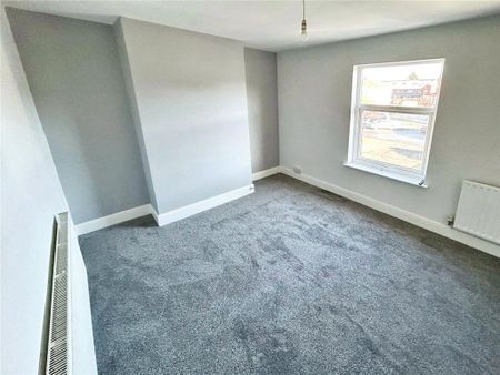 2 bedroom maisonette to rent - Photo 4