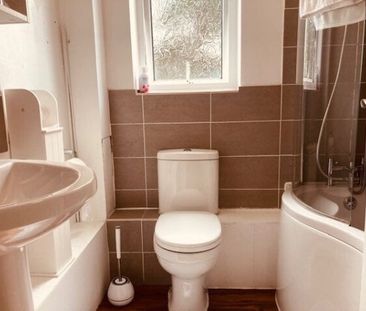 Slepe Crescent, Poole - Photo 1