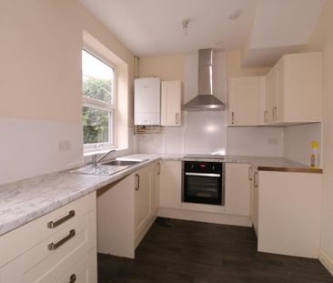 3 bedroom semi-detached house to rent - Photo 2