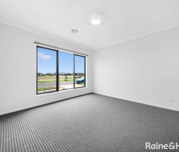 5 Berner Avenue, Tarneit, VIC 3029 - Photo 2