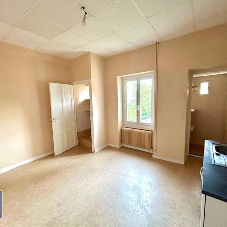 Location Appartement 3 pièces 77m² BOURG EN BRESSE 01000 - Photo 3
