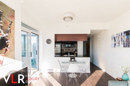 Condo in Downtown Vancouver, BC - Photo 3