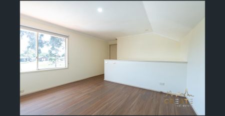 CHARMING HOME IN A QUITE COURT LOCATION - Photo 2