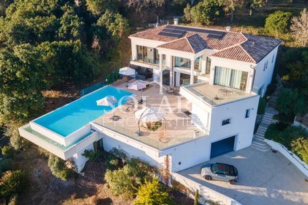 Villa contemporaine avec piscine aux Adrets-de-l'Estérel, proche de Mandelieu et Cannes - 10 personnes - Photo 2