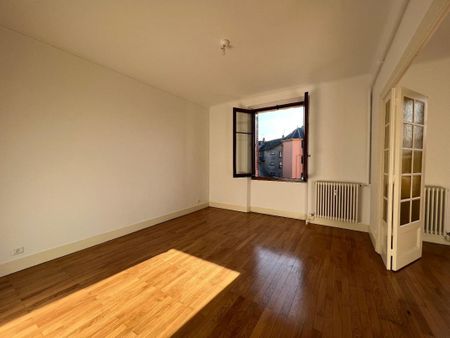 Location Appartement 2 pièces 68m² CHAMBERY 73000 - Photo 2
