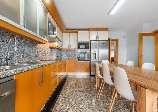 Apartamento T5 em Braga
