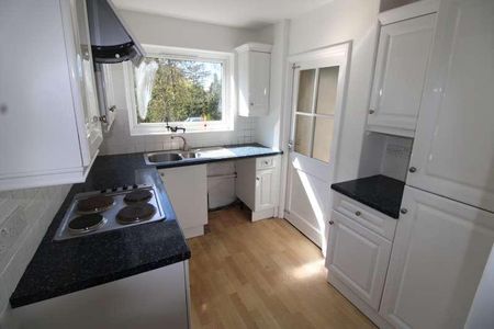 Lichfield Road, Sutton Coldfield, Four Oaks, B74 - Photo 5