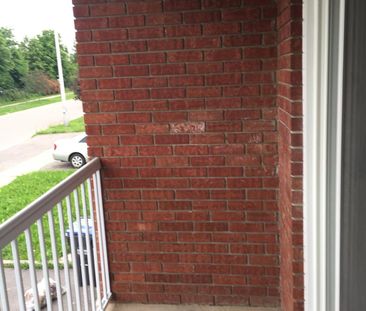 For Lease - 101 Simmons Boulevard Unit# Main, Brampton, Ontario - Photo 6