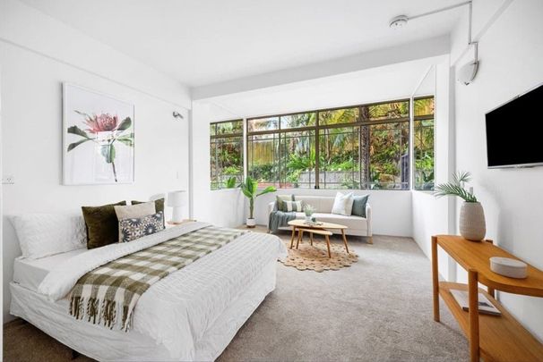 Tranquil North Facing Studio Harbourside Retreat - Photo 1