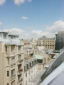 Logement à Paris, Location meublée - Photo 2