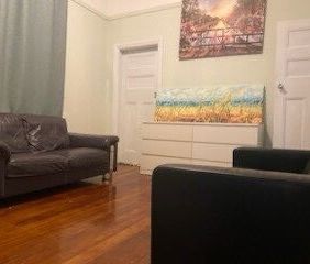 Kensington - Photo 1