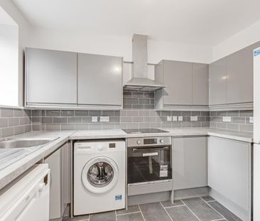 North Circular Road, London NW11 - Photo 2