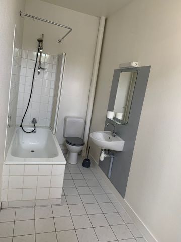 Location Appartement 2 pièces 40m² VILLEMOMBLE 93250 - Photo 3