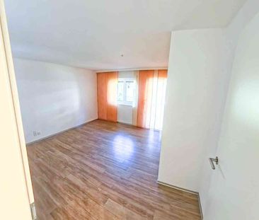 4.5 Zimmer, 100 m², 2. Stock - Foto 1
