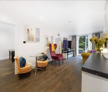 2 Bed Flat, Shepherds Bush Road, W6 - Photo 3