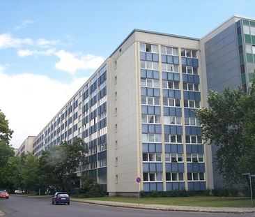Attraktive Wohnung mit guter Infrastruktur in Cottbus - Photo 1