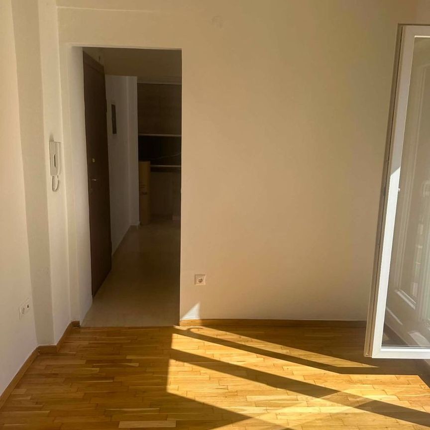 Studio/Γκαρσονιέρα για ενοικίαση Κέντρο (Χαριλάου) - Photo 1