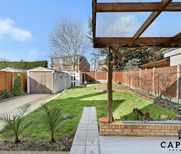 4 bedroom detached house to rent - Photo 2