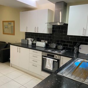 Room in a Shared House, Milner Road, B29 - Photo 2