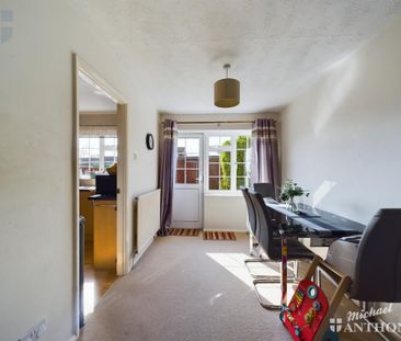 3 bedroom end of terrace house to rent - Photo 2