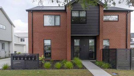 Three Bedroom/2 Bathrooms Townhouse Queenwood - Photo 5