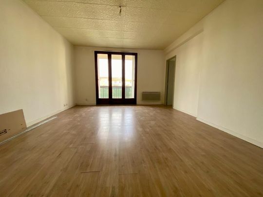 Location Appartement 4 pièces 82m² AVIGNON 84000 - Photo 1