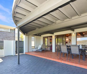 Waterfront Living – 2 Bedroom Semi-Duplex with Jetty Access - Photo 6