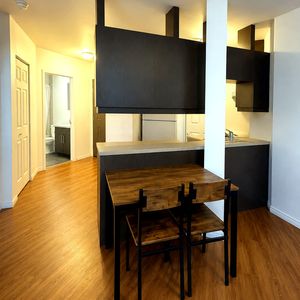 Grand 3½ — 49 Rue King Ouest, App. 203 - Photo 2