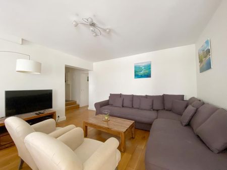Location Appartement 4 pièces Meublé 85m² PARIS 1er - Photo 2